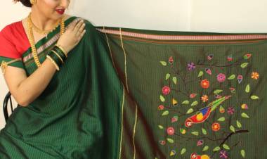 आजीच्या खणाची 'ट्रेंडी' साडी