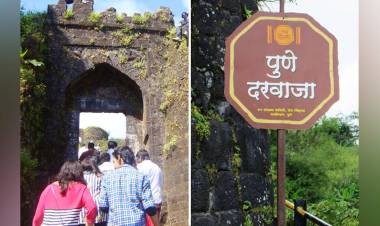 सिंहगडावर तोबा गर्दी 