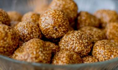 मकर संक्रांतीच्या दिवशी तीळ आणि गुळाचे का करतात सेवन ?