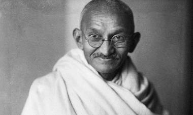 मुख्यमंत्री यांचे राष्ट्रपिता महात्मा गांधी यांना पुण्यतिथीनिमित्त अभिवादन