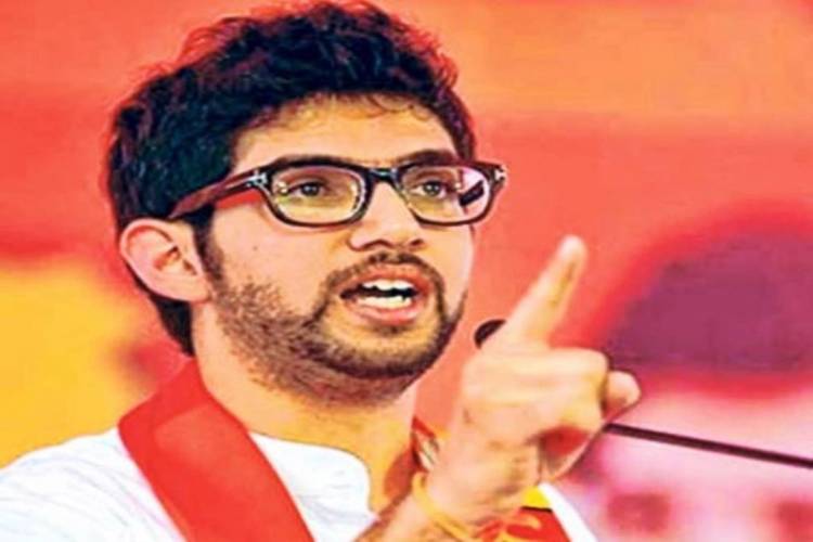 इकडे येऊन ते गाजर वाटप करुन गेले असतील !